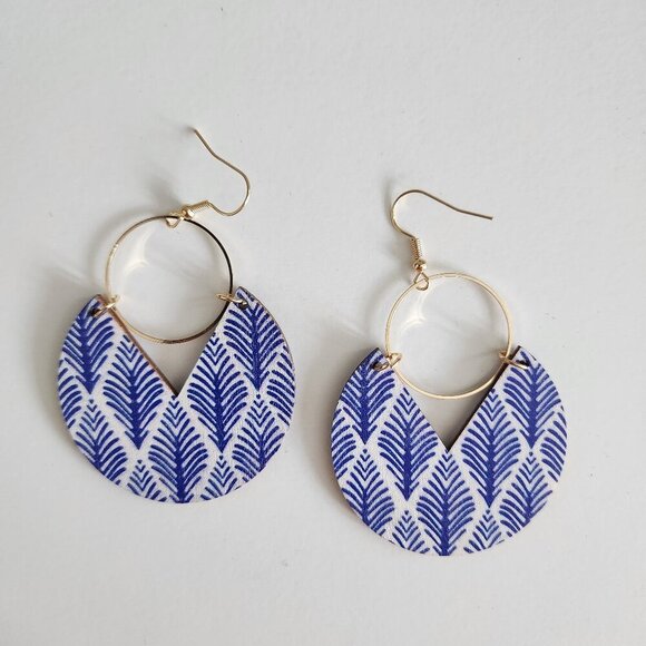 Bundle and Save- Blue and White Statement Earrings. New - Picture 1 of 7